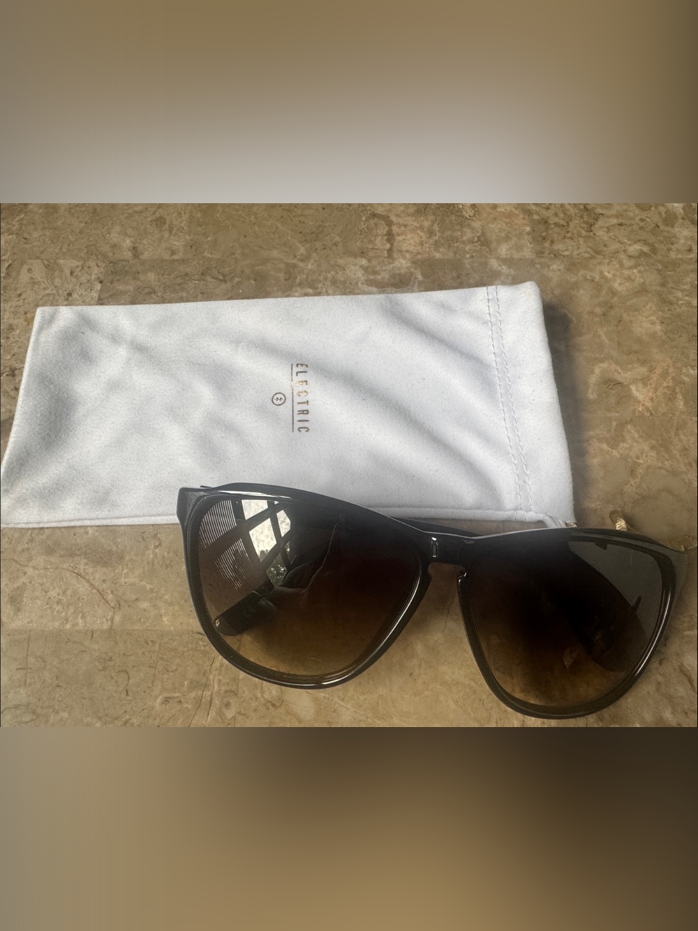 Electric Black Frames with Brown Gradient Lenses